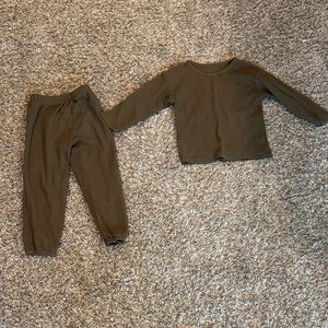 3-4T army green matching set. Cotton blend.